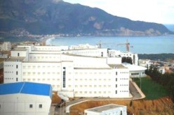 تجار يحولون جامعة تيبازة إلى ملهى ليلي ومدير المركز في قفص الإتهام