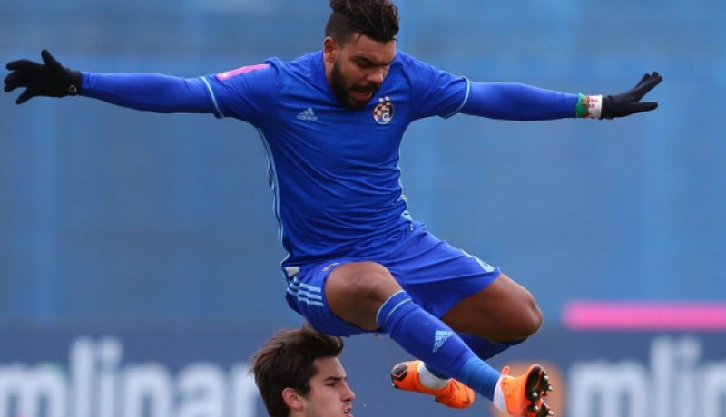 سوداني يعود للمُنافسة مع “دينامو زغرب” ويُطمئن “ماجر”