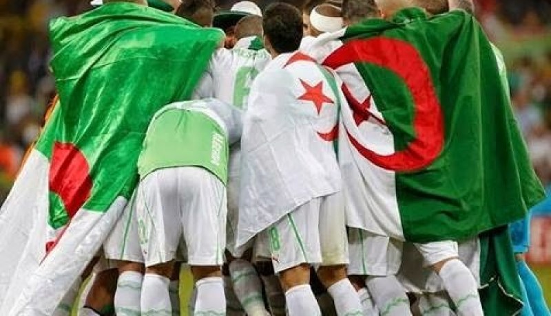 المنتخب الجزائري ينهي سنة 2015 في المركز 28