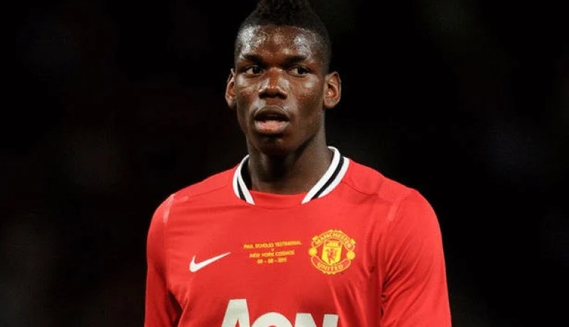 يوفنتوس يقترب من ضم بوغبا لاعب وسط مانشستر يونايتد