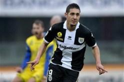 بلفوضيل يفسخ عقده مع وكيل أعماله بسبب أزمة بارما المالية