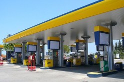 والي تلمسان يفتح محطة جديدة للوقود بالخريبة و السكان يطالبون بحمايتها من الحلابة