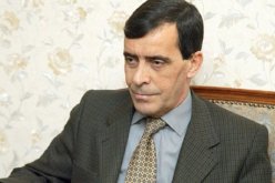 قاضي التحقيق يستمع لأقوال الجنرال بن حديد في محكمة سيدي امحمد