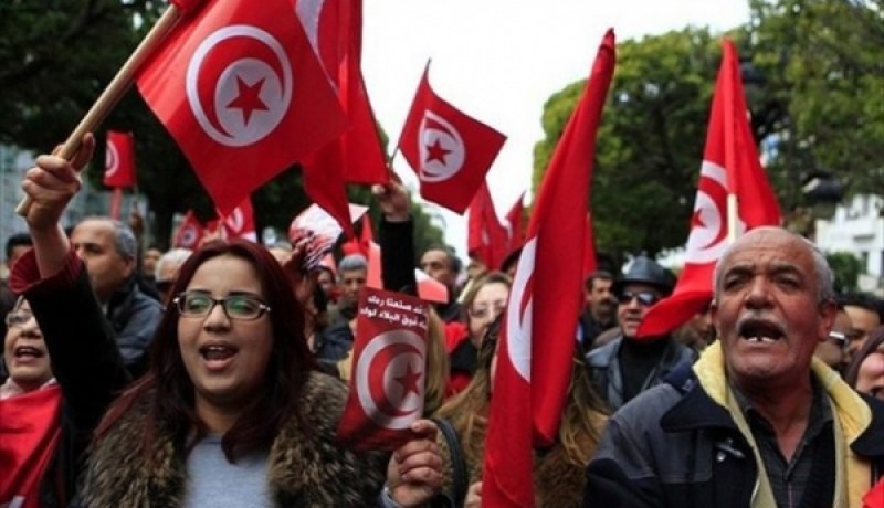 وقفة احتجاجية ضد الإرهاب في شارع بورقيبة بالعاصمة تونس