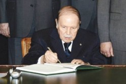 الرئيس بوتفليقة يوقع على خمسة مراسيم تتضمن التصديق على اتفاقات تعاون