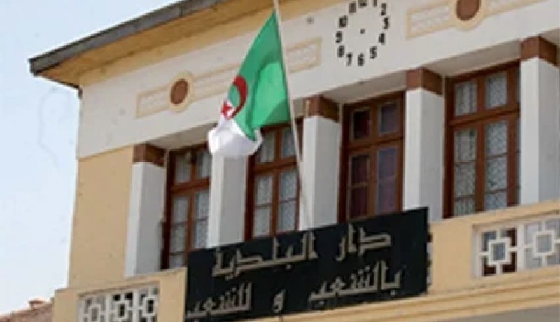 توقيف عاملين ببلدية الرمشي بتهمة السطو على قفف رمضان بتلمسان