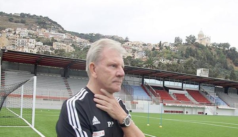 توقيف شاب إبتز مدرب إتحاد العاصمة مقابل مبلغ بالعملة الصعبة