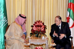 الرئيس بوتفليقة يستقبل وزير الداخلية السعودي