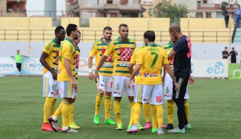 البليدة للتشبث بالبقاء والكناري للاقتراب من «البوديوم»