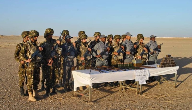 بالصور.. الجيش يحجز 20 كلغ من الكيف المعالج وأسلحة ببرج باجي مختار