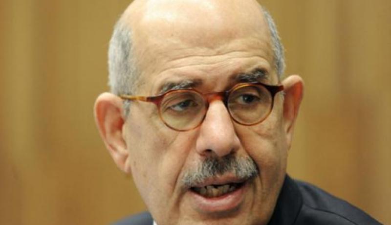 البرادعي يعتبر مرسي على حافة الهاوية وشرعيته تتآكل