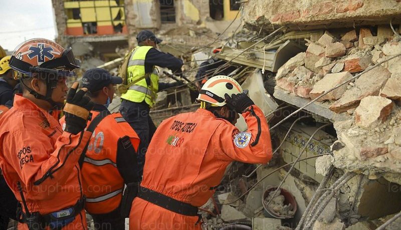 إنتشال جثة 21 طفلا وفقدان 20 آخرين بمدرسة مكسيكية جراء الزلزال