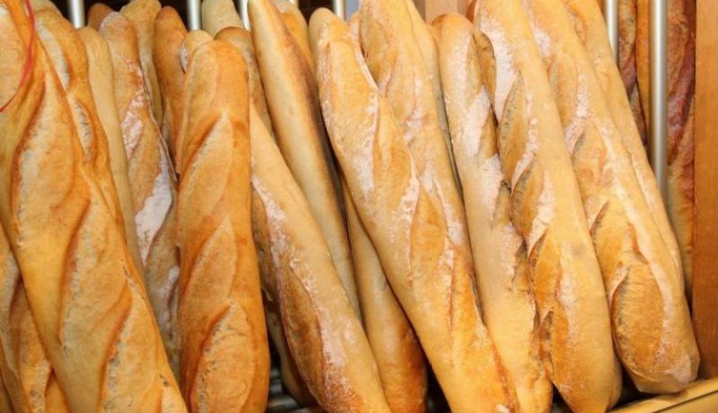 تذبذب توزيع مادة “الفرينة” لاعتماد الخبازين على تجار الجملة بتيارت