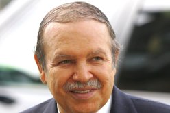 الرئيس بوتفليقة يجدد استعداده للعمل مع رئيس بوكينا فاسو لتعزيز التعاون الثنائي