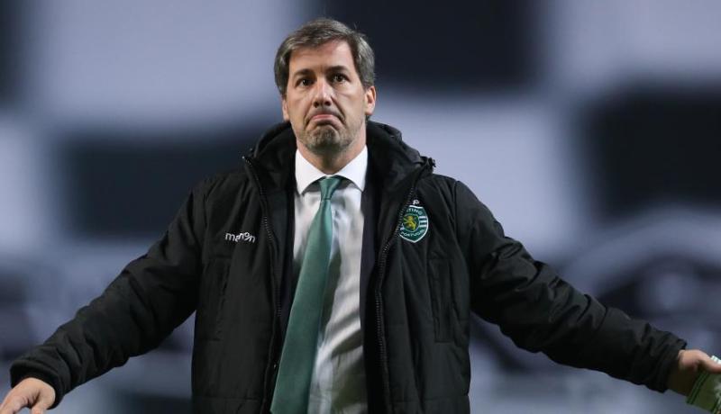 إيقاف رئيس سبورتينغ لشبونة “6 أشهر” بسبب “البصق” !!