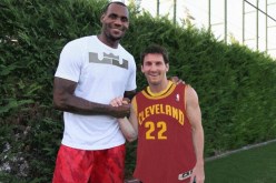 بالفيديو .. ميسي يبهر العالم في كرة السلة