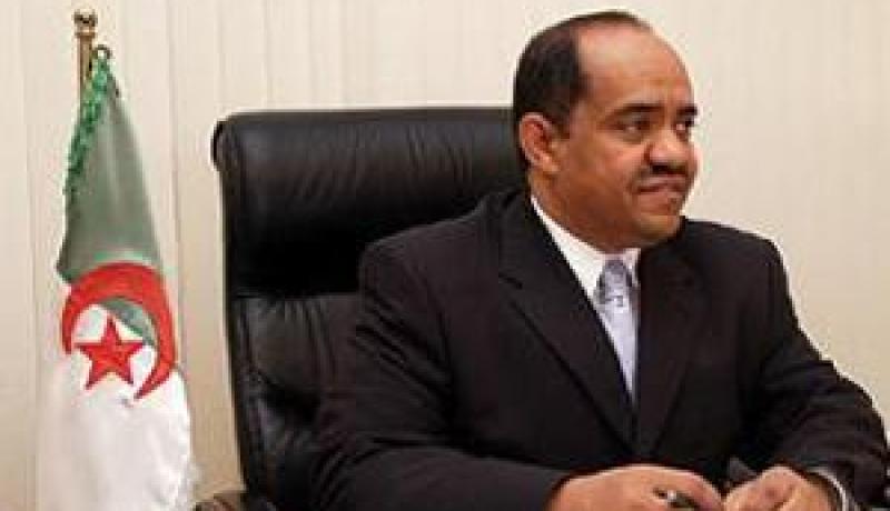 لكصاسي يمنع البنوك من عرض منتجات جديدة دون ترخيص مسبق