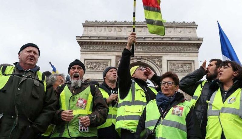 أحكام قضائية لـ 2000 شخص منذ بداية مظاهرات “السترات الصفراء” بفرنسا