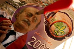 استمرار المعارضة في العصيان المدني والسنيورة يستبعد عقد مجلس للوزراء و الحكومة ستعقد اجتماعا لاتخاذ موقف لإلغاء قرارين اعتبرهما حزب الله يمسان بأمنه