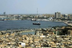 منع سفينة من دخول ميناء نفطي في ليبيا