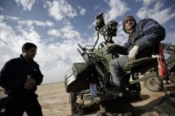 غارة جوية بالقرب من قاعدة عسكرية في اجدابيا شرق ليبيا