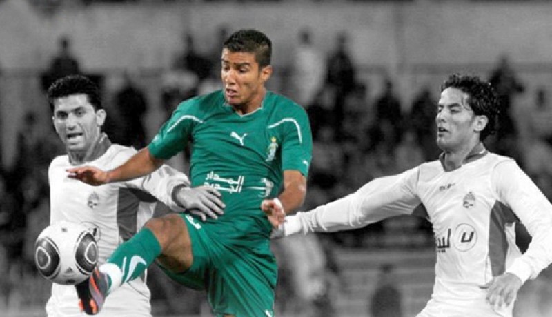 عانينا كثيرا من القذافي وبسببه حرمنا من متعة الكرة والاحتراف والشهرة