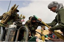 مقاتلو النظام الجديد يسيطرون على مدينة هون الليبية وقوات القذافي تقصفها بشدة