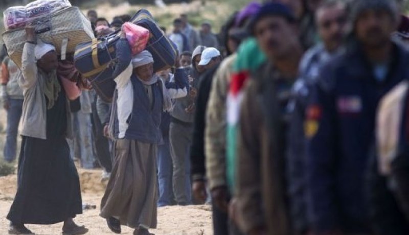 حوالى مئة الف شخص عبروا الحدود الليبية التونسية منذ 20 فيفري