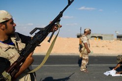 قوات الحكومة الليبية المؤقتة تسيطر على منطقة في سرت