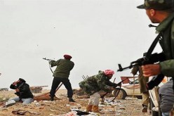 نيران القناصة توقف الزحف على مسقط رأس القذافي