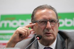 هل يملأ الماء في الغربال.. وهل يُؤمن الثعبان