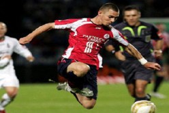 ليل يهزم لوريان ويحافظ على فرصته في دوري فرنسا