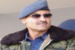 الأخ غير الشقيق للرئيس اليمني السابق يرفض إقالته من الجيش