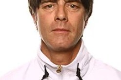 مونديال 2010: الاتحاد الألماني لكرة القدم  يؤكد تمسكه بتجديد عقد المدرب يواخيم لوف