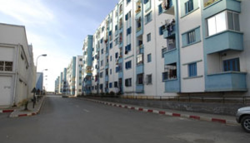 الجزائر:تسليم أكثر من 242.500 سكن و إطلاق 282.700 وحدة في 2011