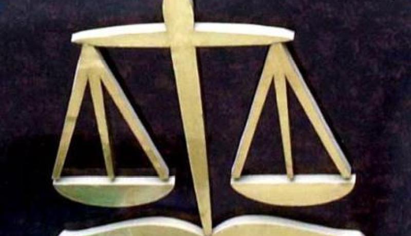 محاكمة كاتبة محامي‮ ‬تتحول إلى‮ ''‬معركة‮'' ‬بين دفاع الضحية،‮ ‬القاضي‮ ‬والنيابة