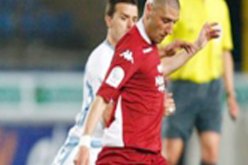 ‮‬أبي‮ ‬جزائري‮ ‬وأمي‮ ‬فرنسية لكن قلبي‮ ‬يميل إلى الخضر‬