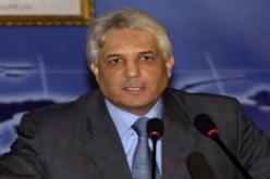 الطيب لوح : منح رخص تشغيل العمالة الأجنبية مرهون بتكوين اليد العاملة الوطنية