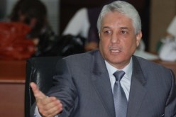 كرة القدم تخلط أوراق لوح