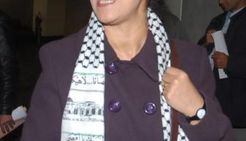 حنون منشطة مظاهرات بارعة