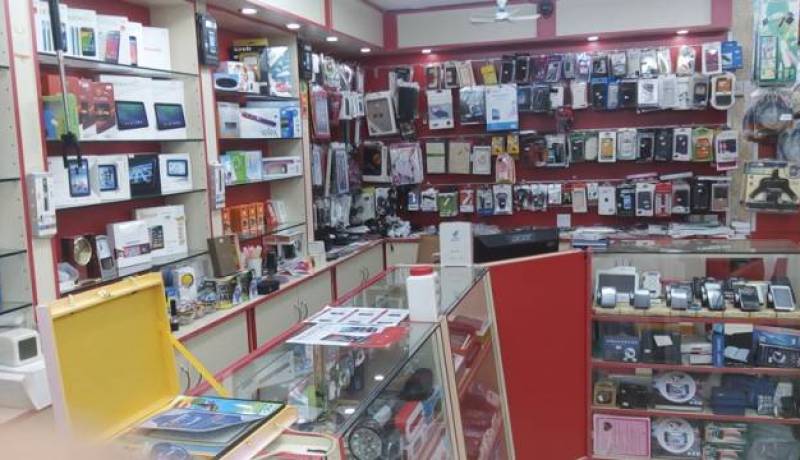 زيادات في أسعار الهواتف..”الطابلات” وأجهزة الإعلام الألي