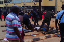 بالفيديو… وفاة 17 مناصرا في تدافع بمدخل الملعب في أنغولا