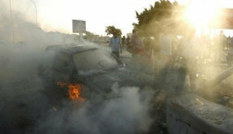 إصابة 18 شخصا جراء تفجير سيارتين مفخختين شرق ليبيا 