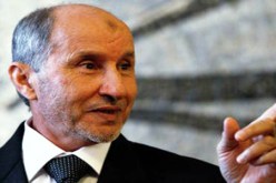 رئيس المجلس الوطني الانتقالي الليبي يتوعد من يهدد استقرار بلاده