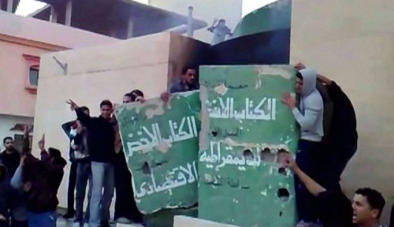 12 قتيلا في بنغازي السبت وتوقيف شبكة عربية بتهمة “زعزعة الاستقرار