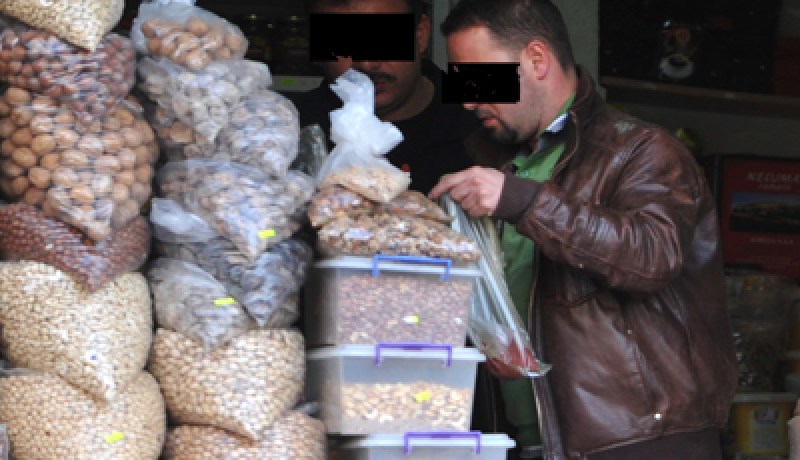 شكاير الملايير وسط أحياء الفقر والقصدير