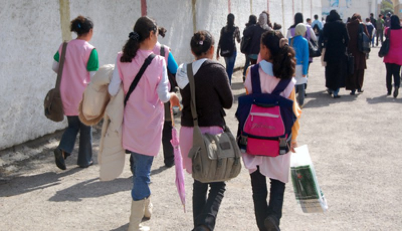 أستــاذة تثـــقب أذن تلميــذ وأخرى تفقأ عـــين آخر ومتمدرس يقـــــتل ابن عــمه القـــاصر بخـــنجر