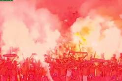 بالفيديو والصور.. الشناوة يصنعون الحدث في بولوغين بتيفو عالمي