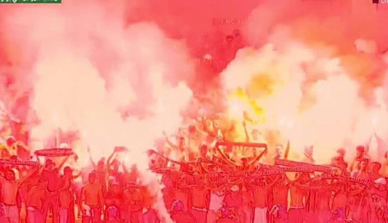 بالفيديو والصور.. الشناوة يصنعون الحدث في بولوغين بتيفو عالمي