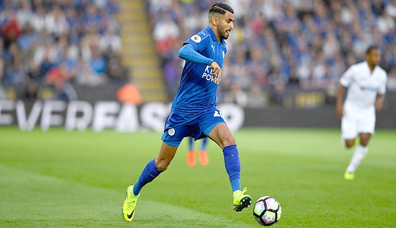 مكانة محرز في برشلونة لكن عار لو رحل عن ليستر سيتي